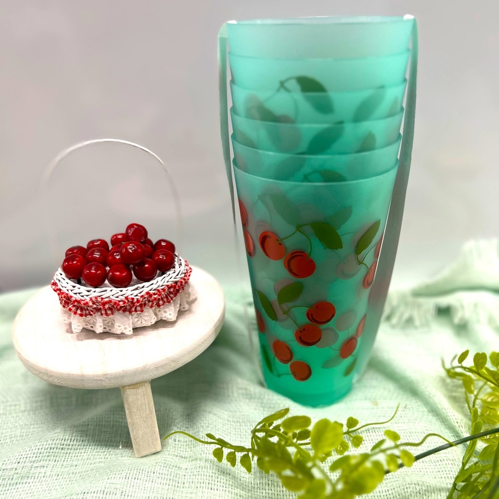 LIMITED TOO CHERRY Plastic reusable Tumblers(32oz ICE Tea Cups) QTY:6